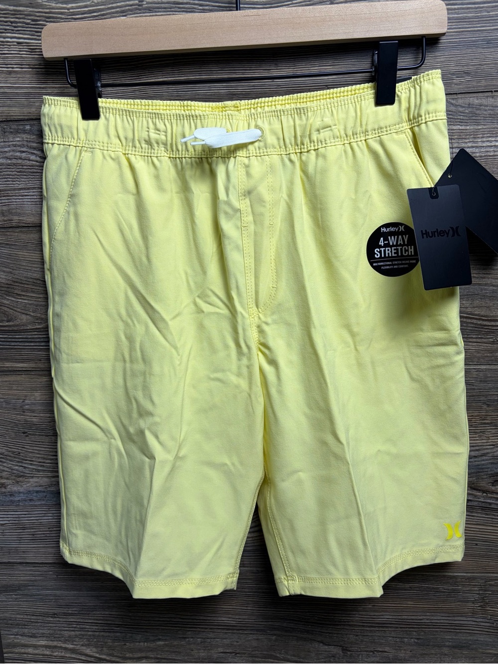 Hurley hybrid shorts - size L - NWT
